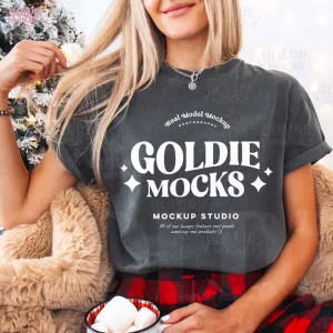 Grey T-shirt Xmas Trendy Cozy Holiday Aesthetic Tee Grey T-shirt Xmas Trendy Cozy Holiday Aesthetic Tee